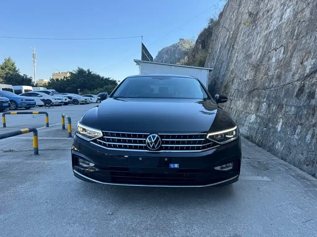 Volkswagen Magotan 2023 из CN, фото 2