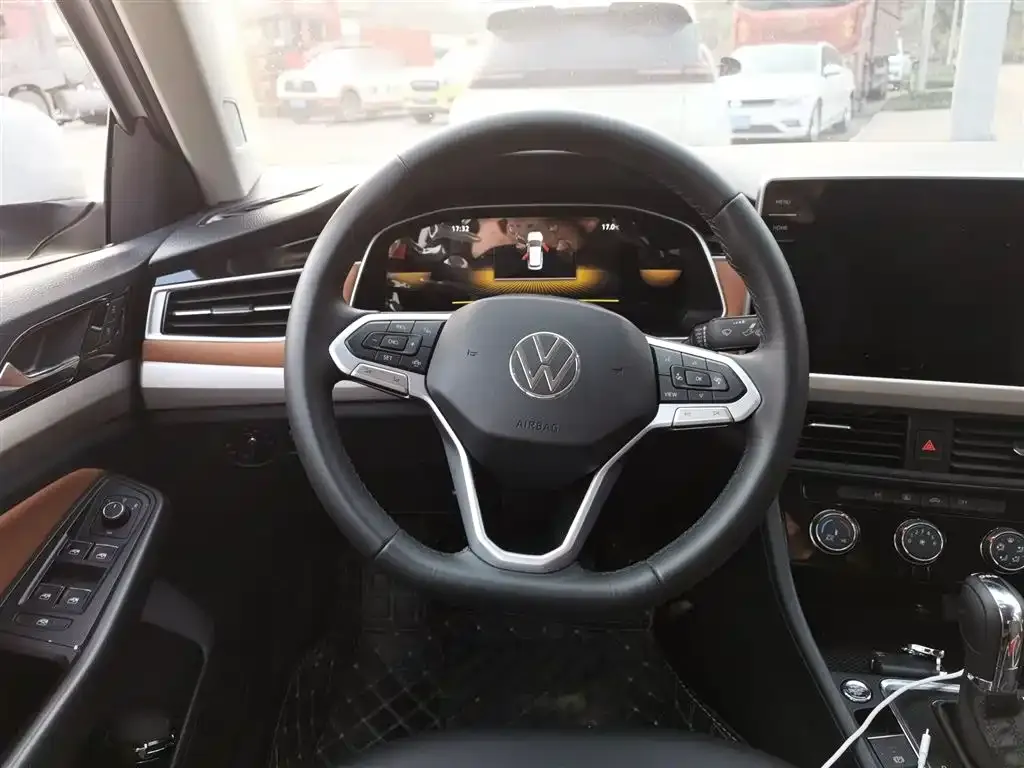 Volkswagen Bora 2024 из CN, фото 8