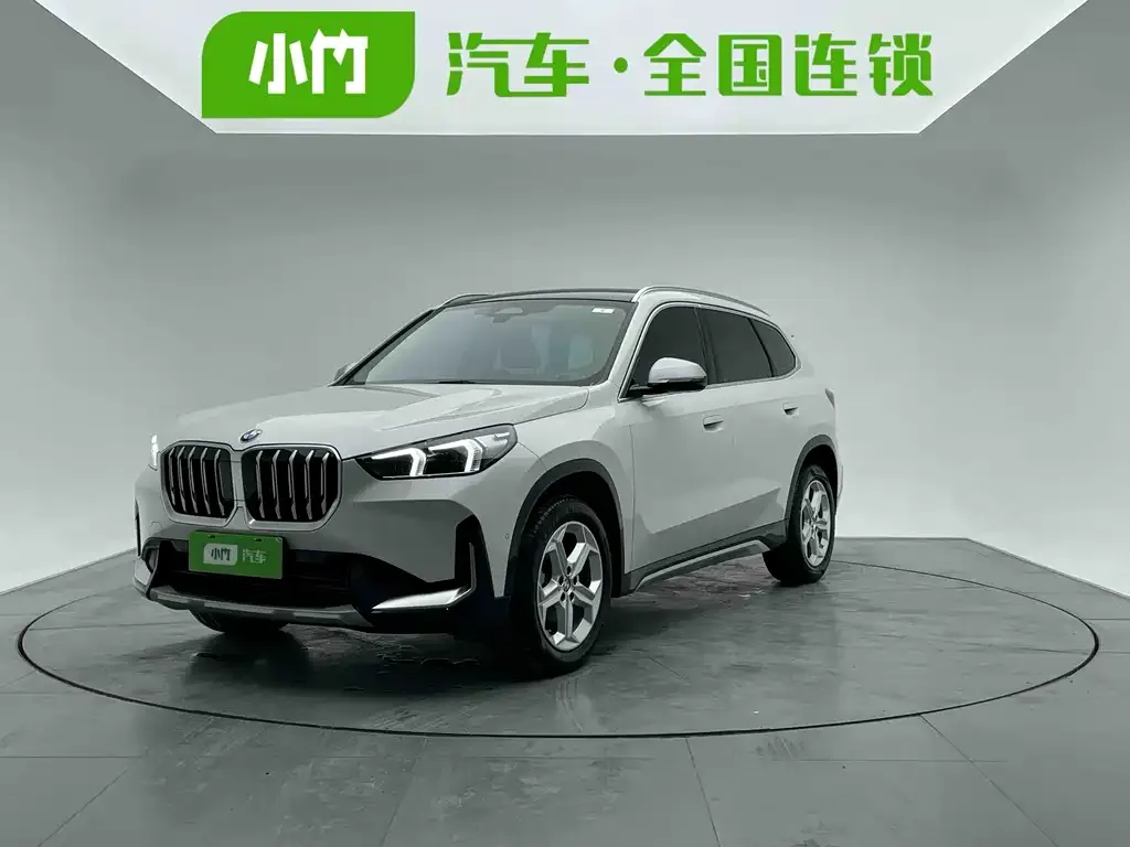 BMW X1 — фото 1