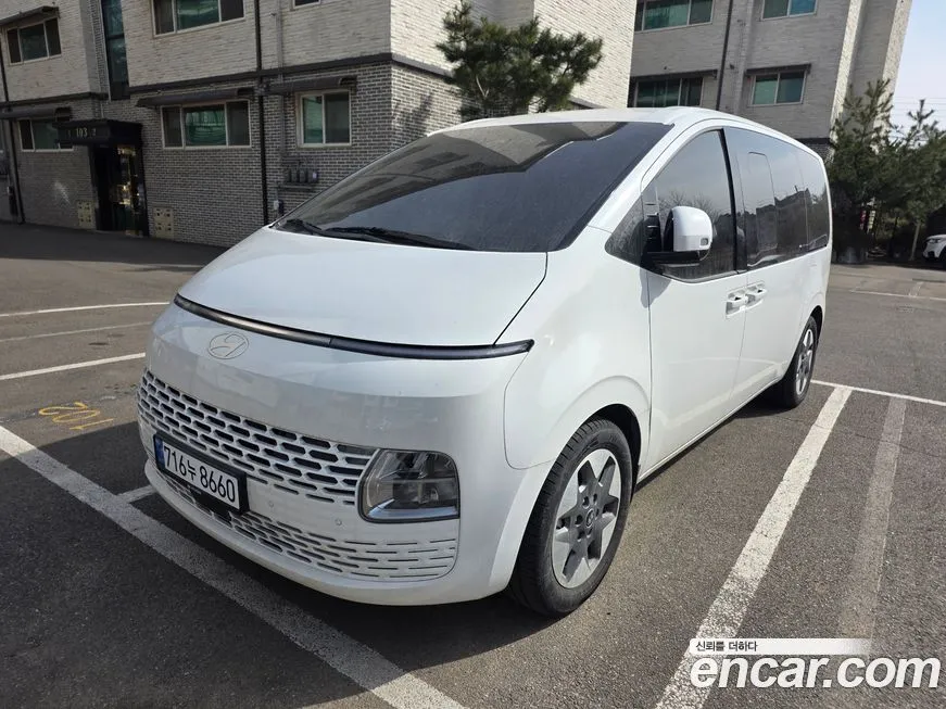 Hyundai Staria — фото 1