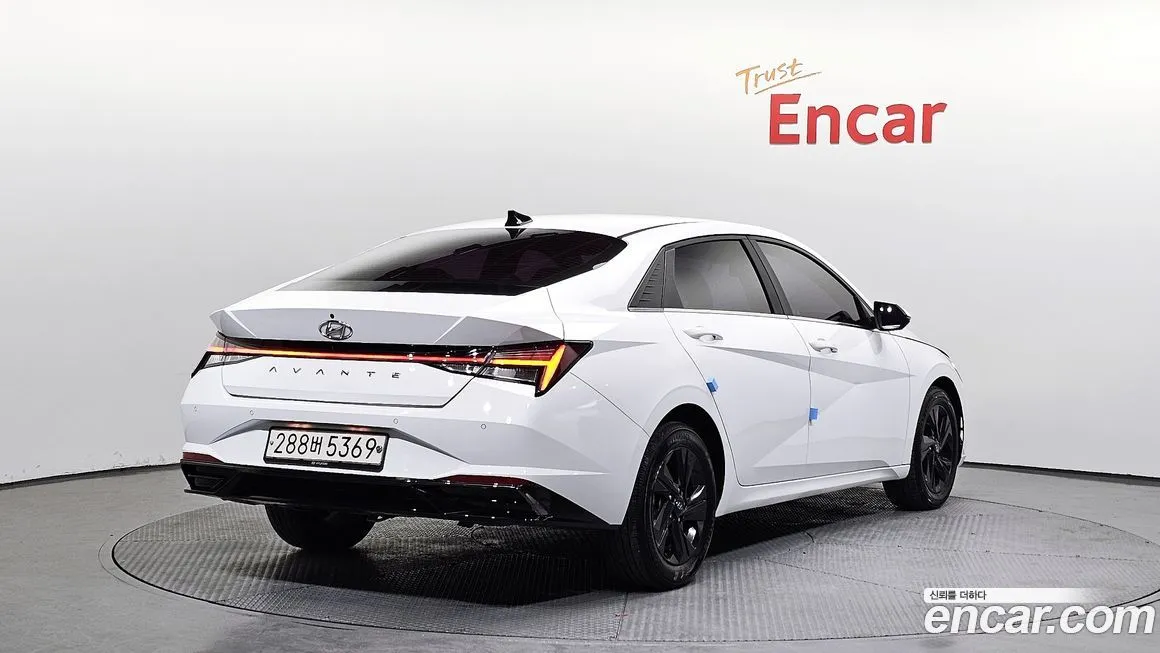 Hyundai AVANTE — фото 2