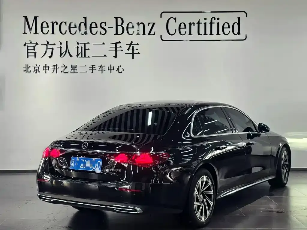 Mercedes-Benz E-Class — фото 3