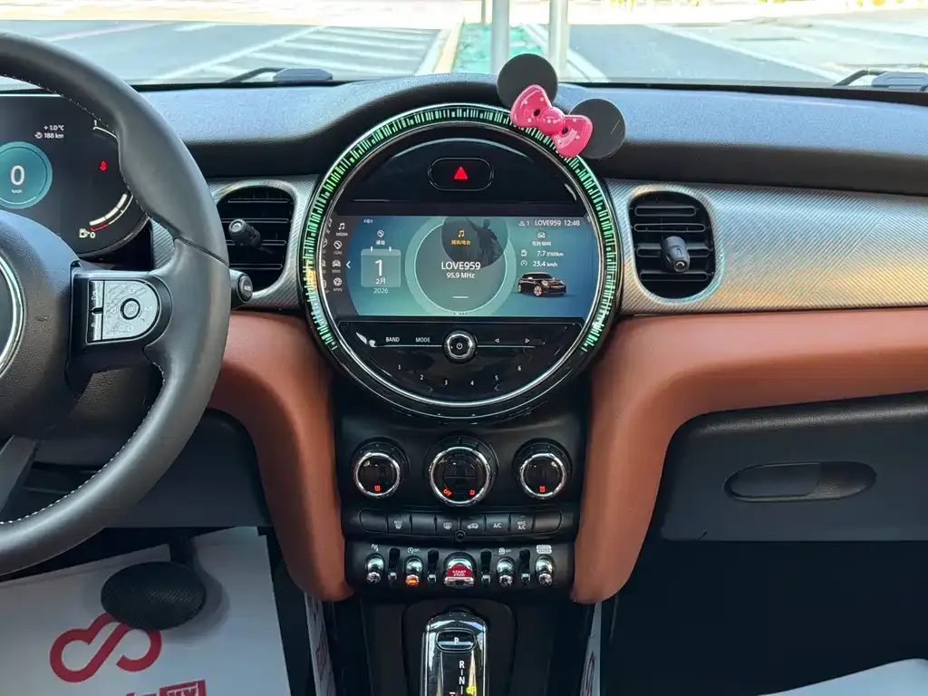 MINI Cooper (3-door) 2022 из CN, фото 2