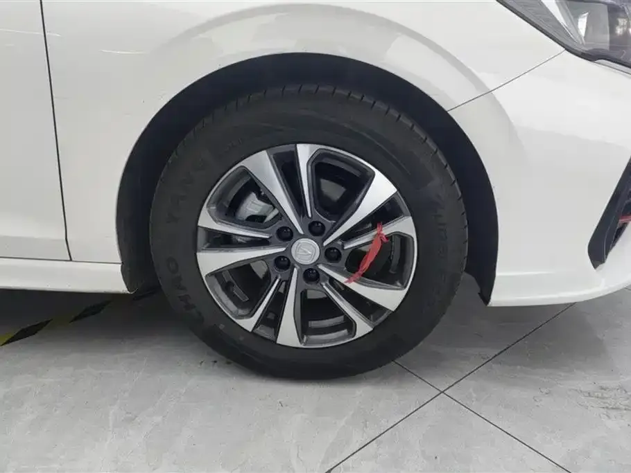 Changan Eado — фото 10