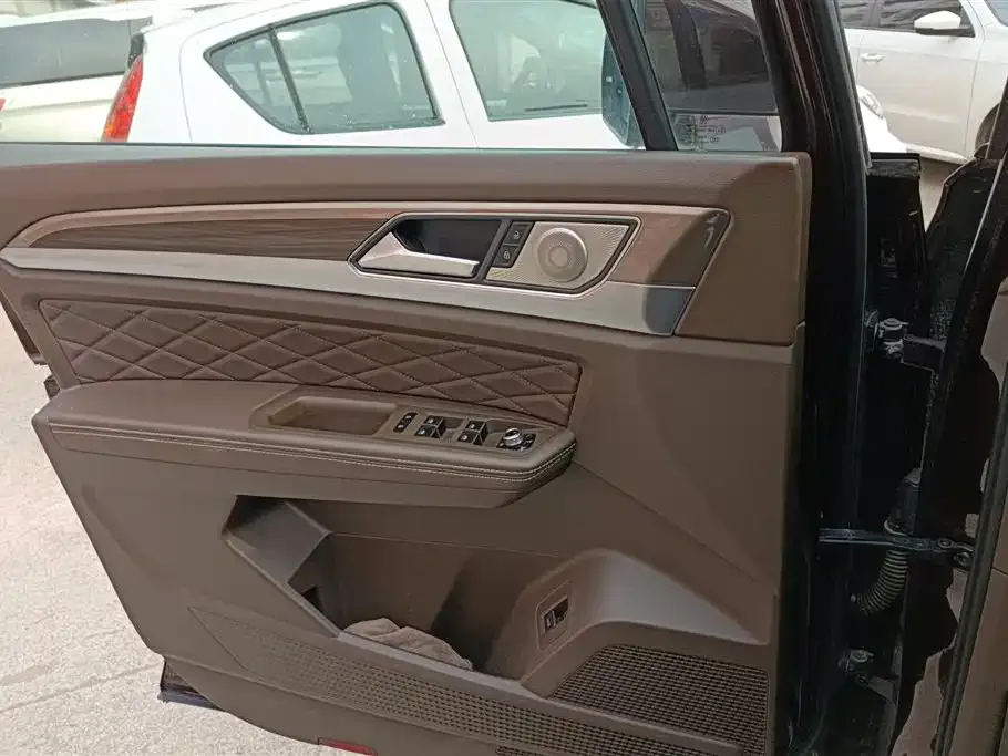 Volkswagen Viloran 2021 из CN, фото 2