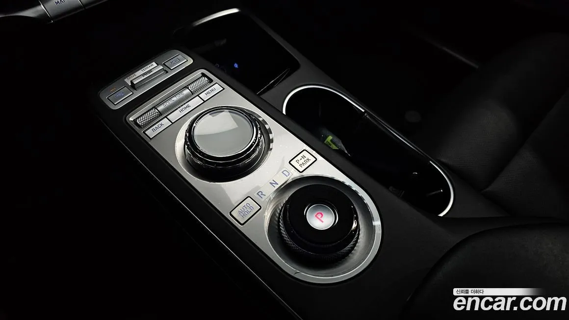 Genesis GV70 — фото 9