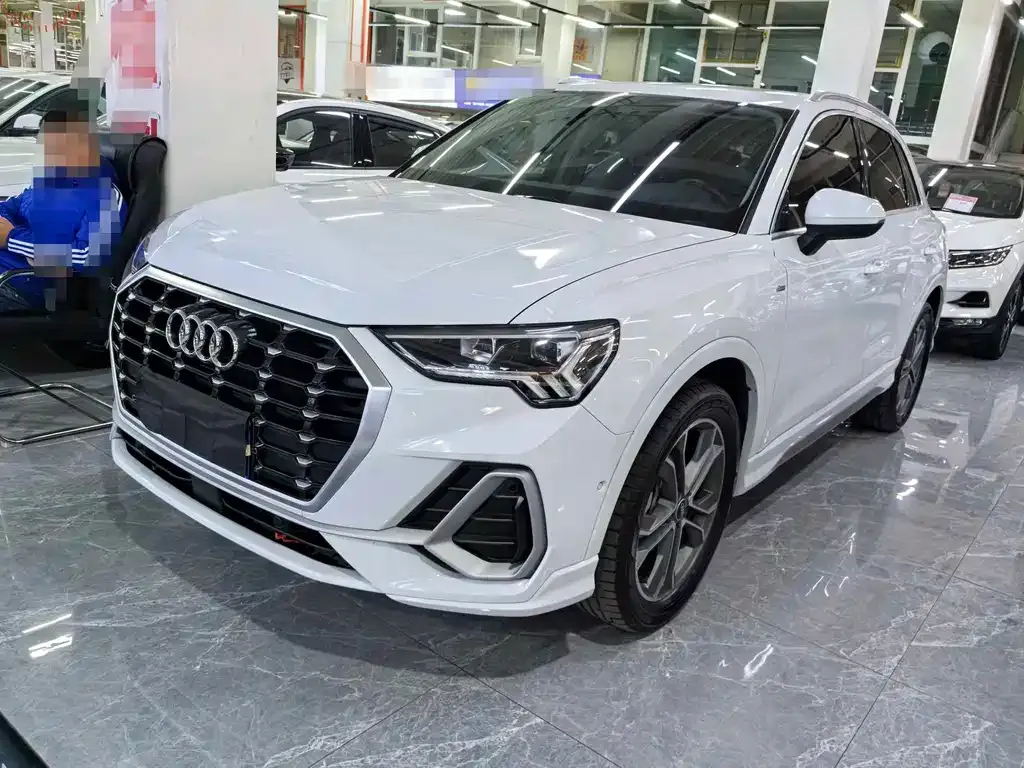 Audi Q3 2023 из CN, фото 1
