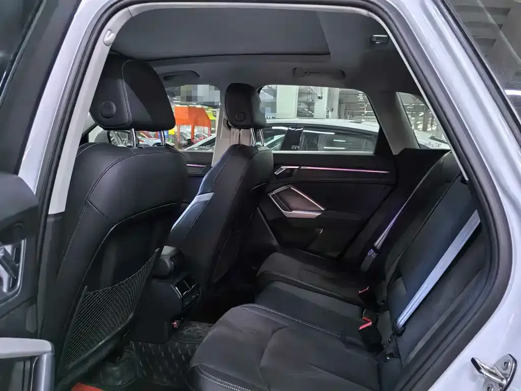 Audi Q3 2023 из CN, фото 6