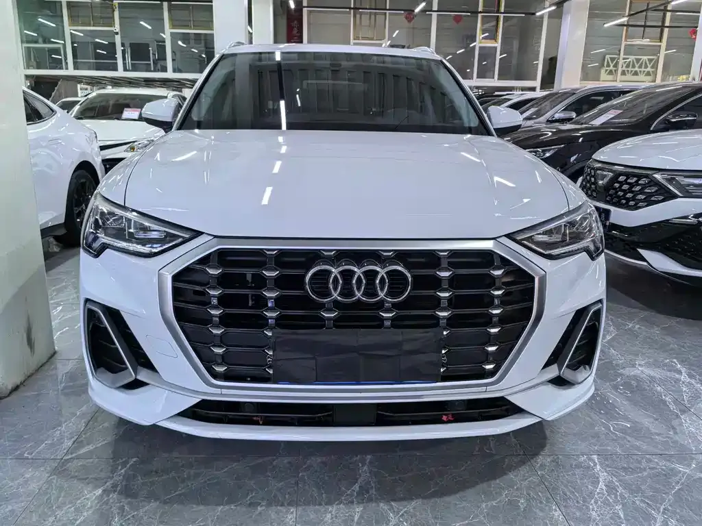 Audi Q3 2023 из CN, фото 5