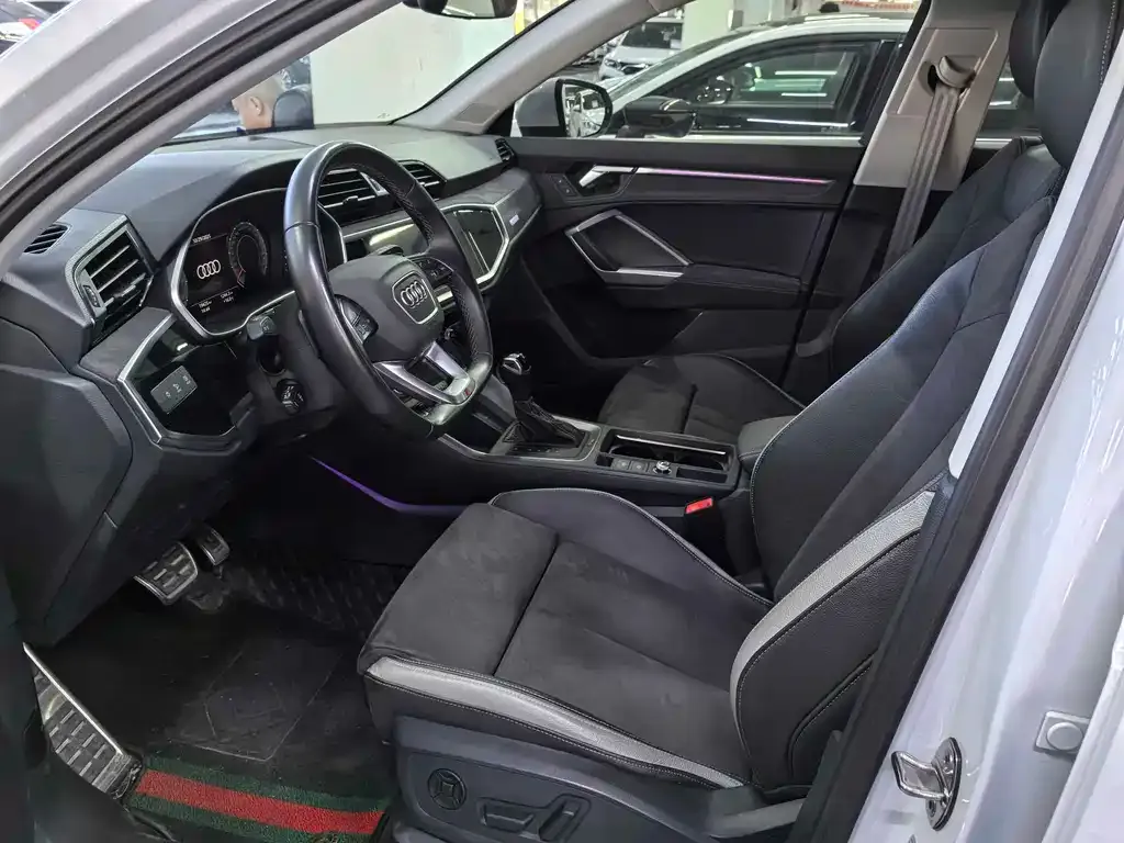 Audi Q3 2023 из CN, фото 9