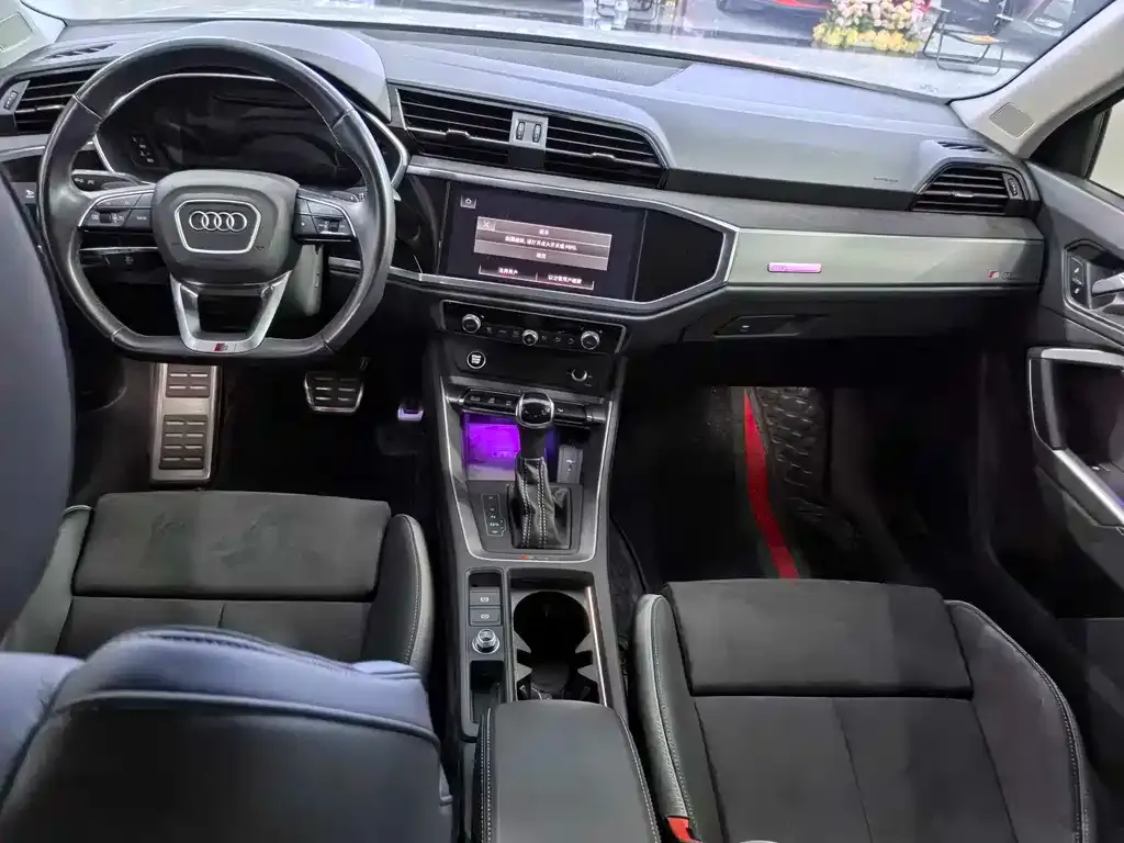 Audi Q3 2023 из CN, фото 7