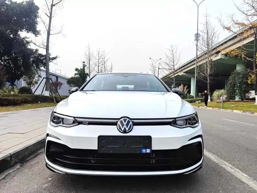 Volkswagen Golf 2024 из CN, фото 6
