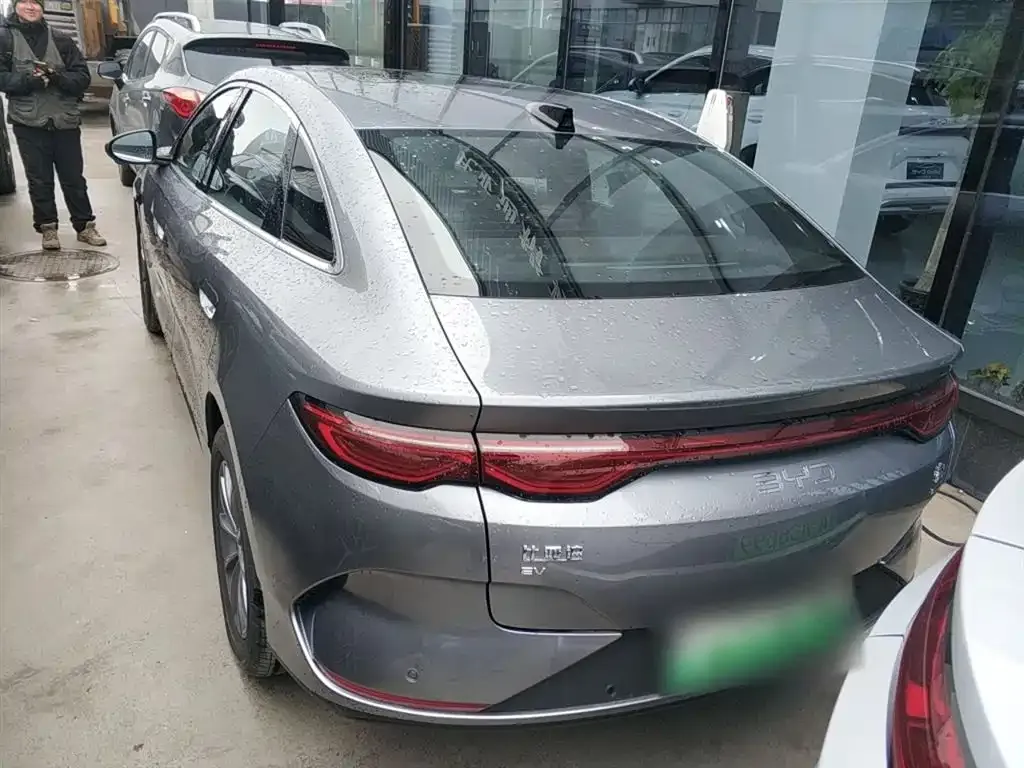 BYD Qin L — фото 8