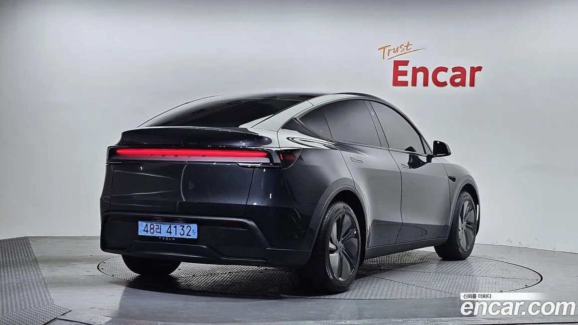 Tesla Model Y 2025 из KR, фото 4