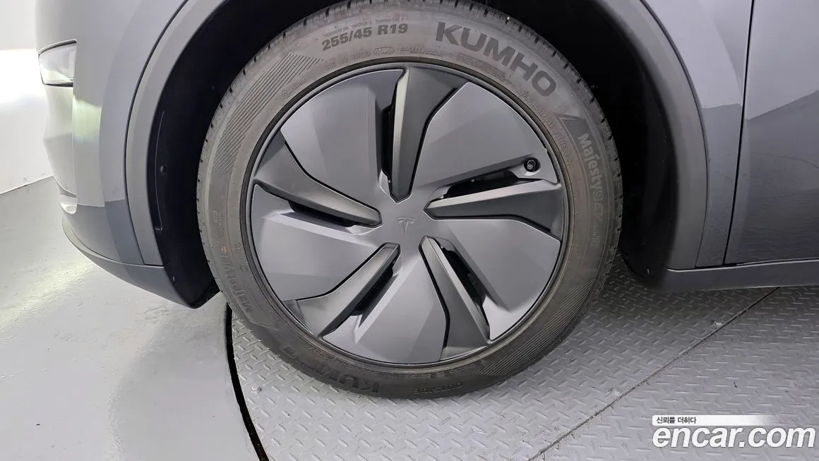 Tesla Model Y 2025 из KR, фото 10