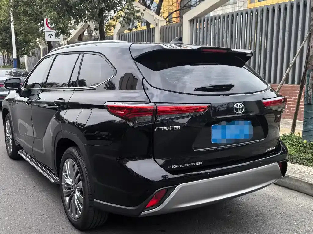 Toyota Highlander — фото 3