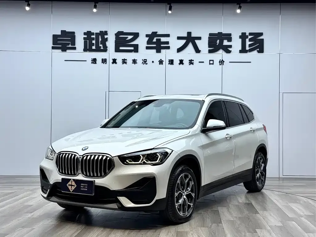 BMW X1 — фото 1