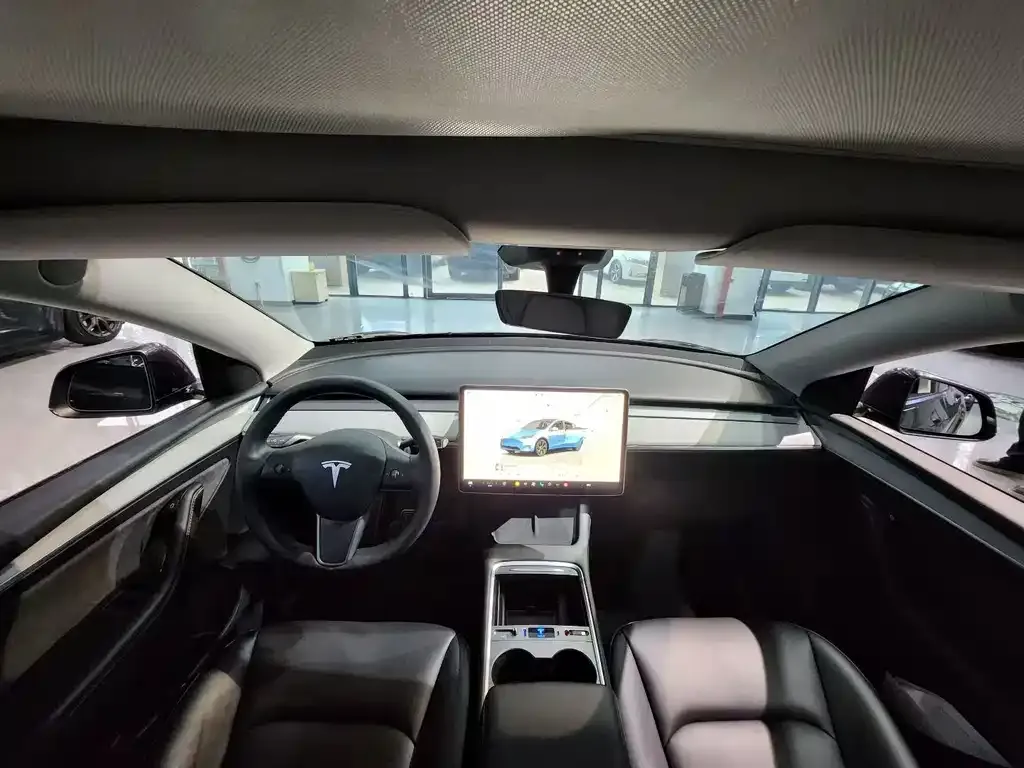 Tesla Model Y 2024 из CN, фото 3
