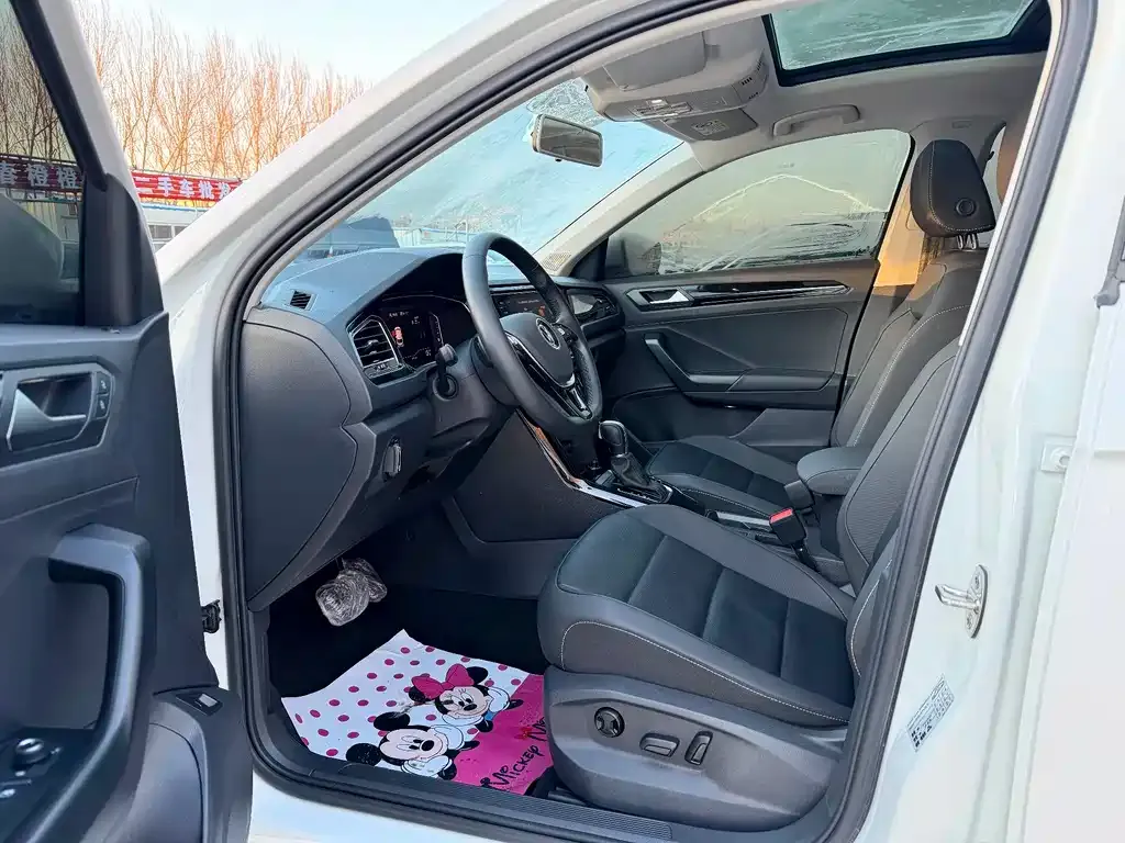 Volkswagen T-Roc 2022 из CN, фото 8