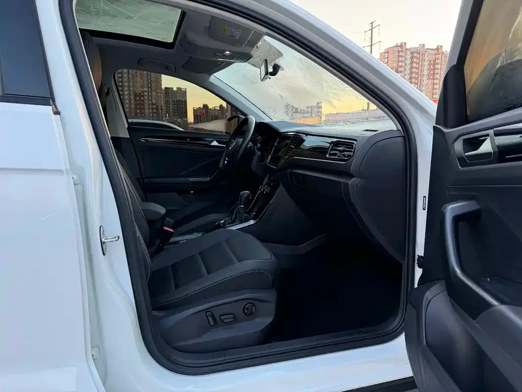 Volkswagen T-Roc 2022 из CN, фото 6
