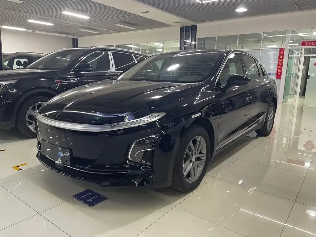 Hongqi E-QM5 2025 из CN, фото 10