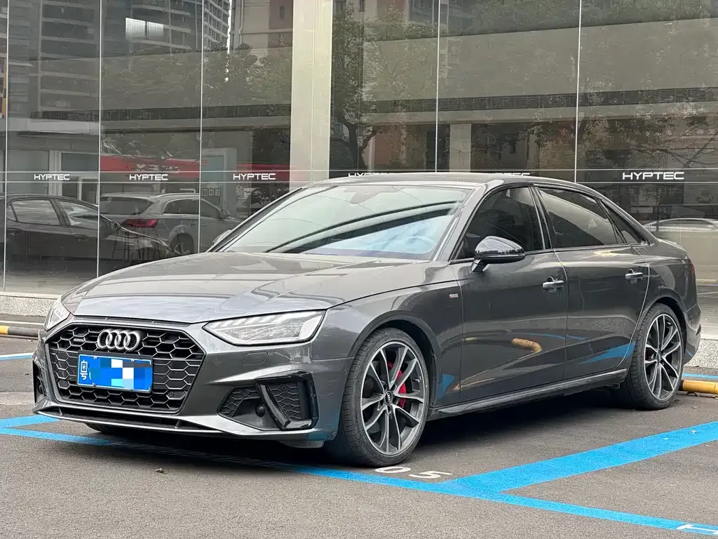 Audi A4L — фото 5