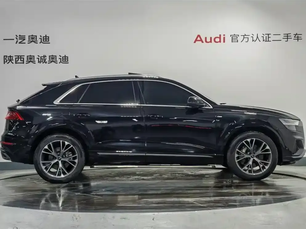 Audi Q8 2022 из CN, фото 6