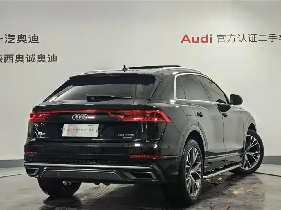 Audi Q8 2022 из CN, фото 2