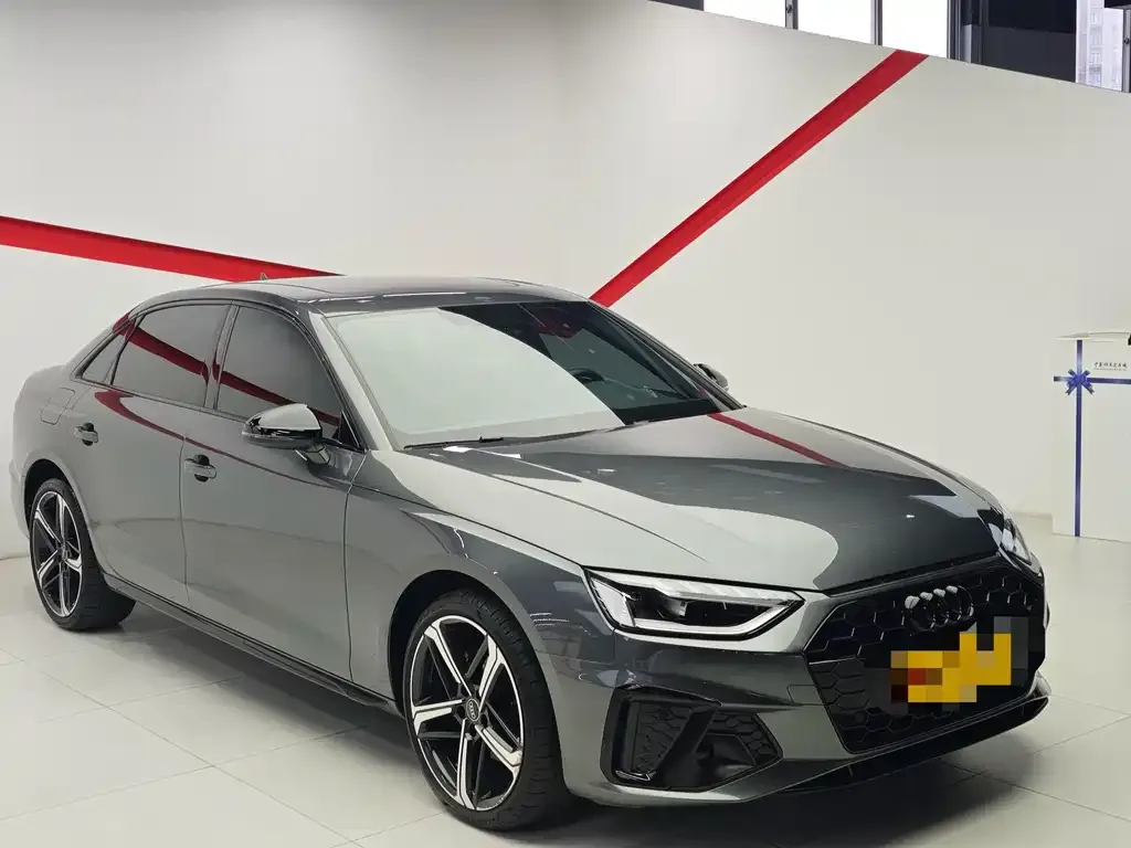 Audi A4L 2023 из CN, фото 2
