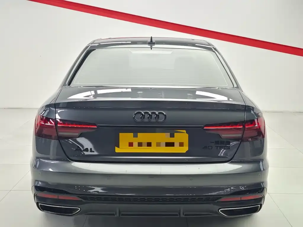 Audi A4L 2023 из CN, фото 6