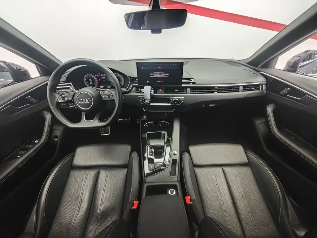 Audi A4L 2023 из CN, фото 7