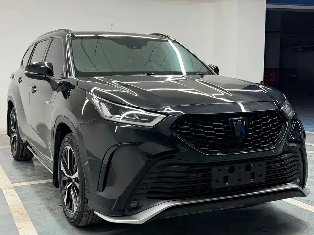 Toyota Crown Kluger 2023 из CN, фото 2