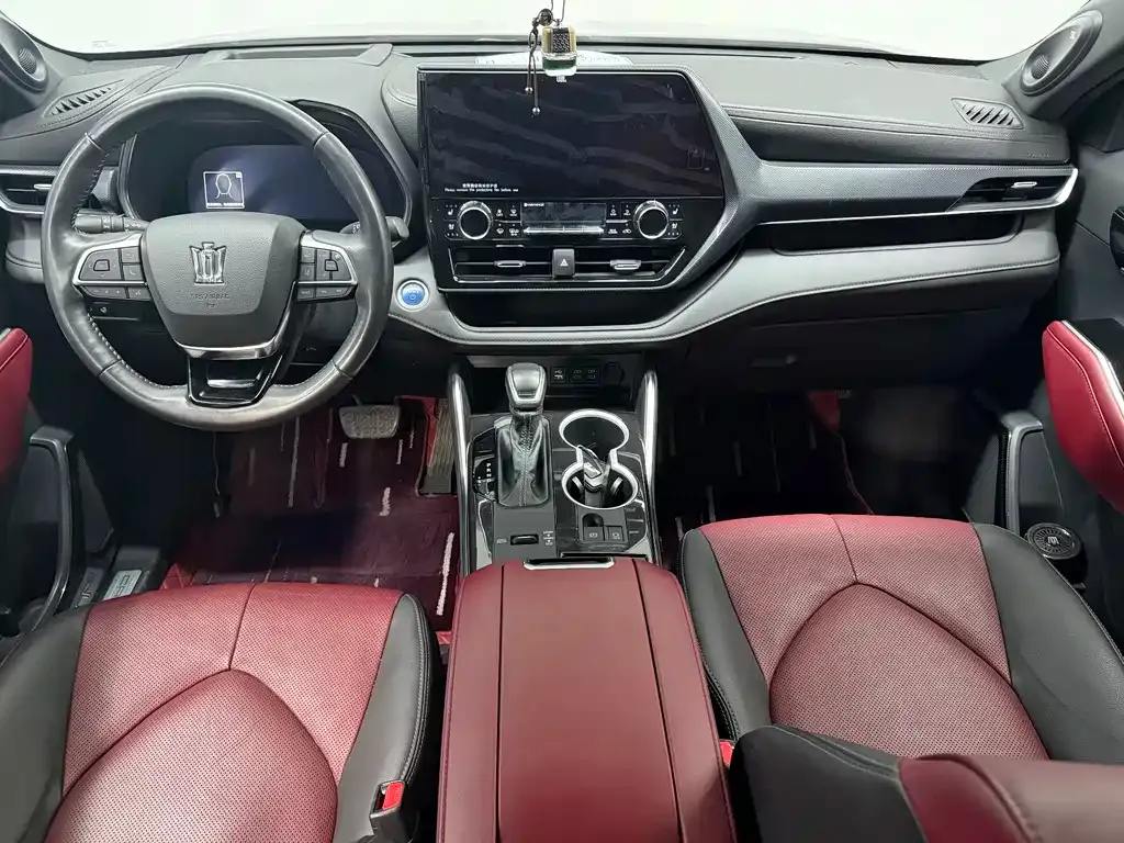 Toyota Crown Kluger 2023 из CN, фото 7