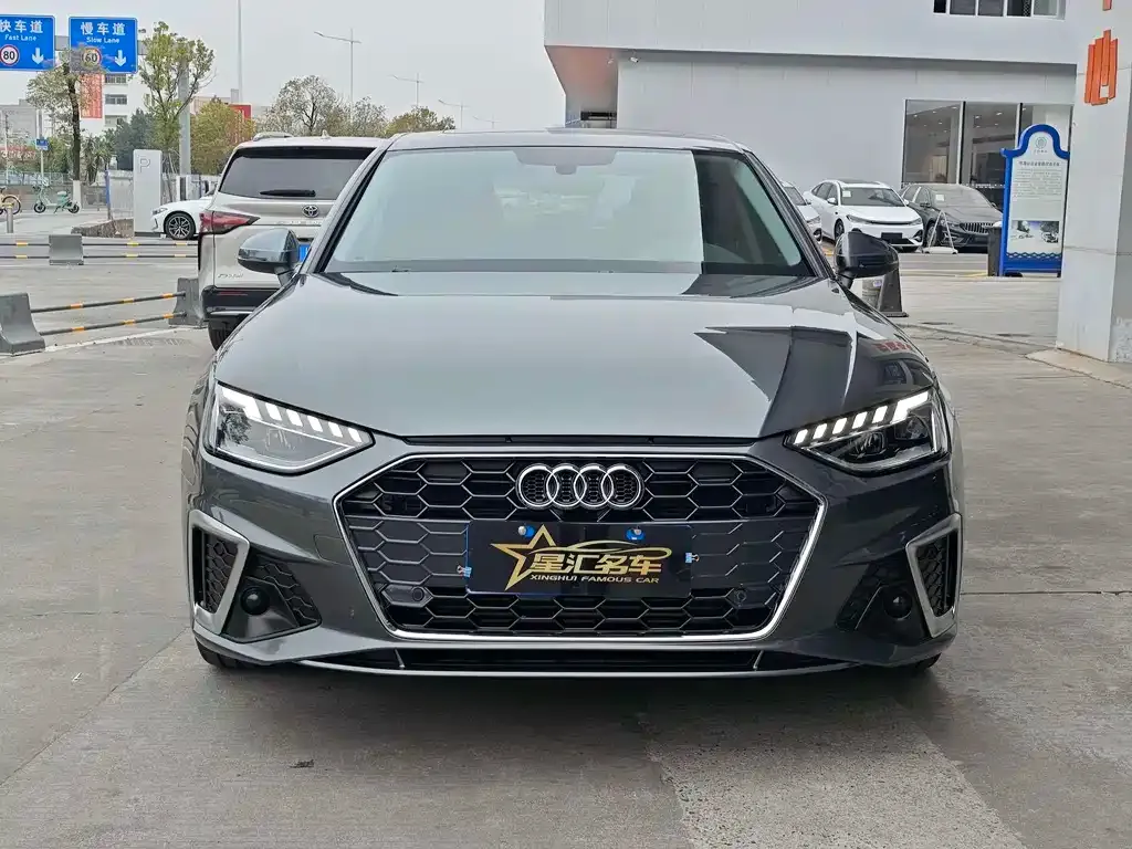 Audi A4L 2021 из CN, фото 1