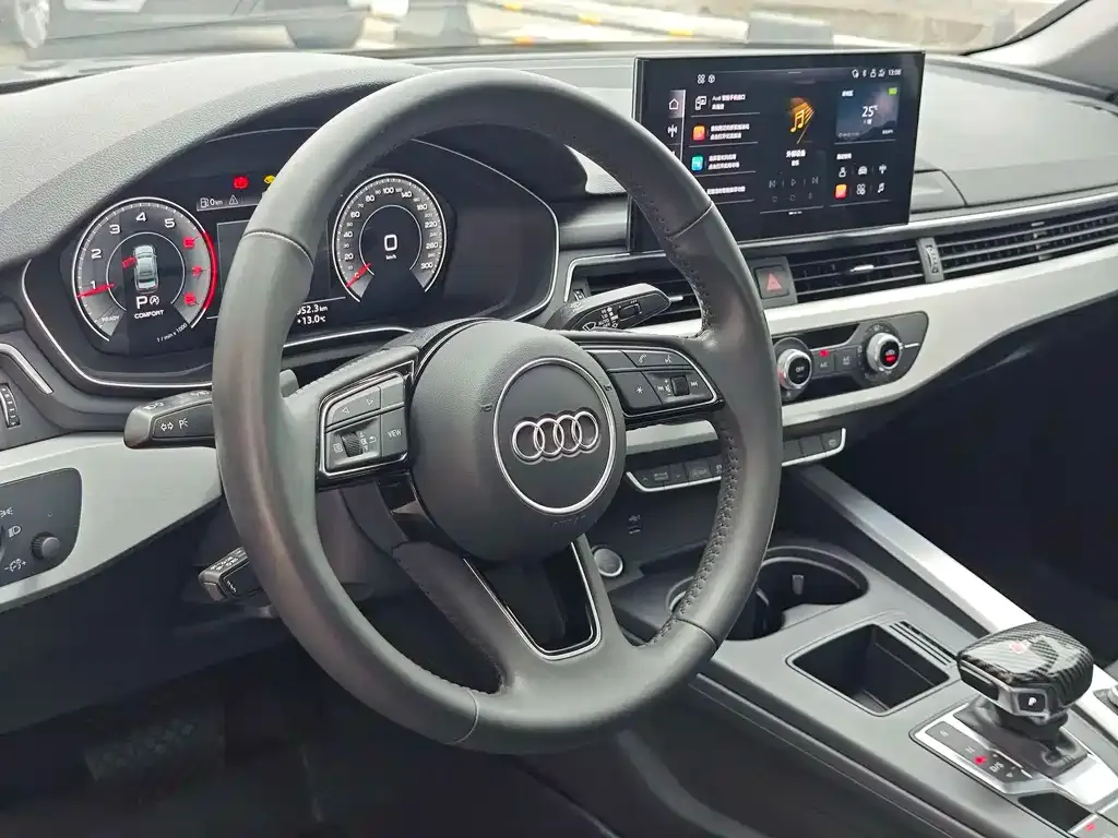 Audi A4L 2021 из CN, фото 6