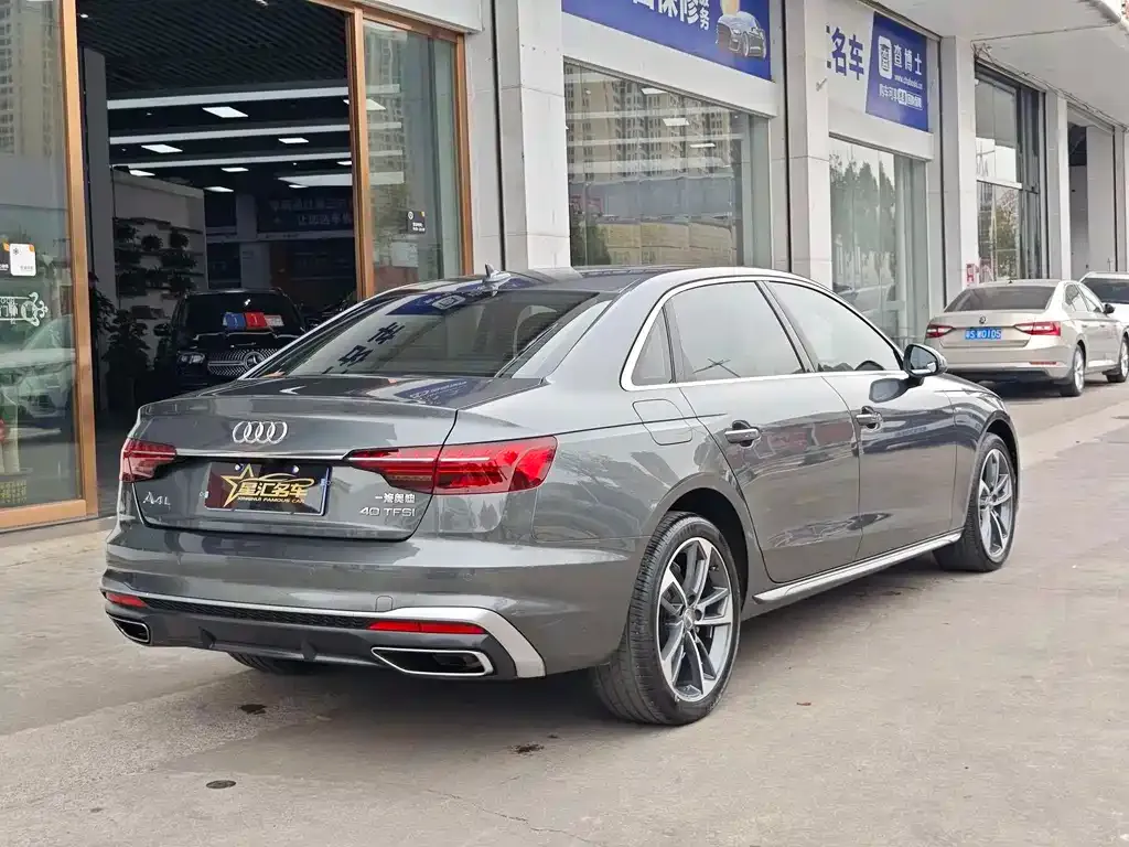Audi A4L 2021 из CN, фото 3