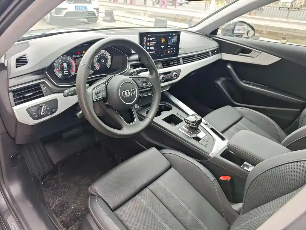 Audi A4L 2021 из CN, фото 10