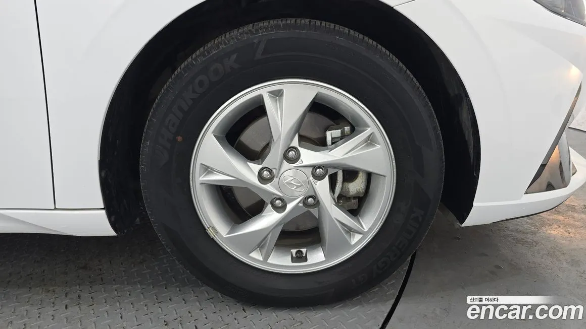 Hyundai AVANTE — фото 2