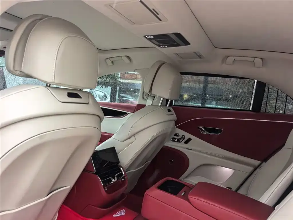 Bentley Flying Spur PHEV 2024 из CN, фото 4