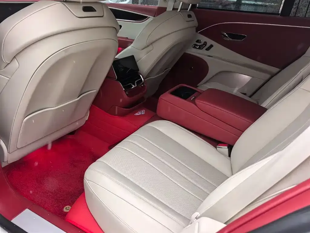 Bentley Flying Spur PHEV 2024 из CN, фото 3