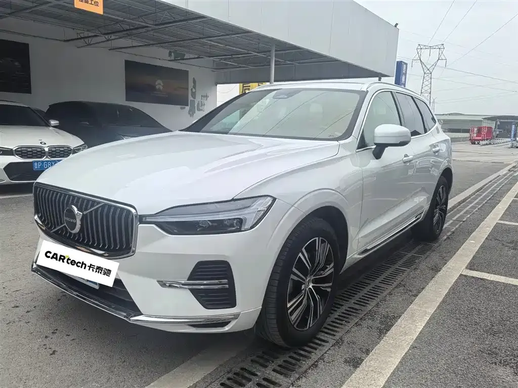 Volvo XC60 2022 из CN, фото 1