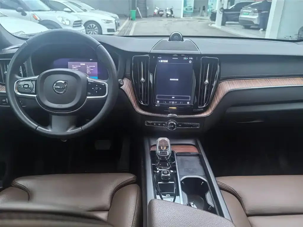 Volvo XC60 2022 из CN, фото 9