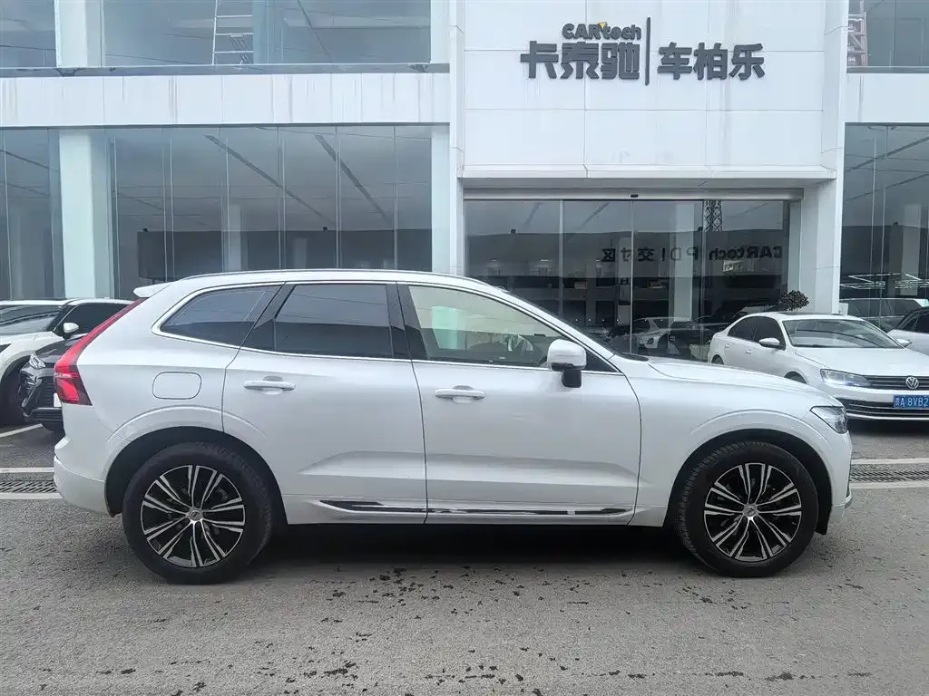 Volvo XC60 2022 из CN, фото 5