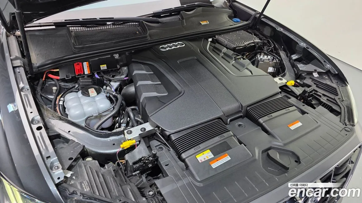 Audi Q8 2021 из KR, фото 9