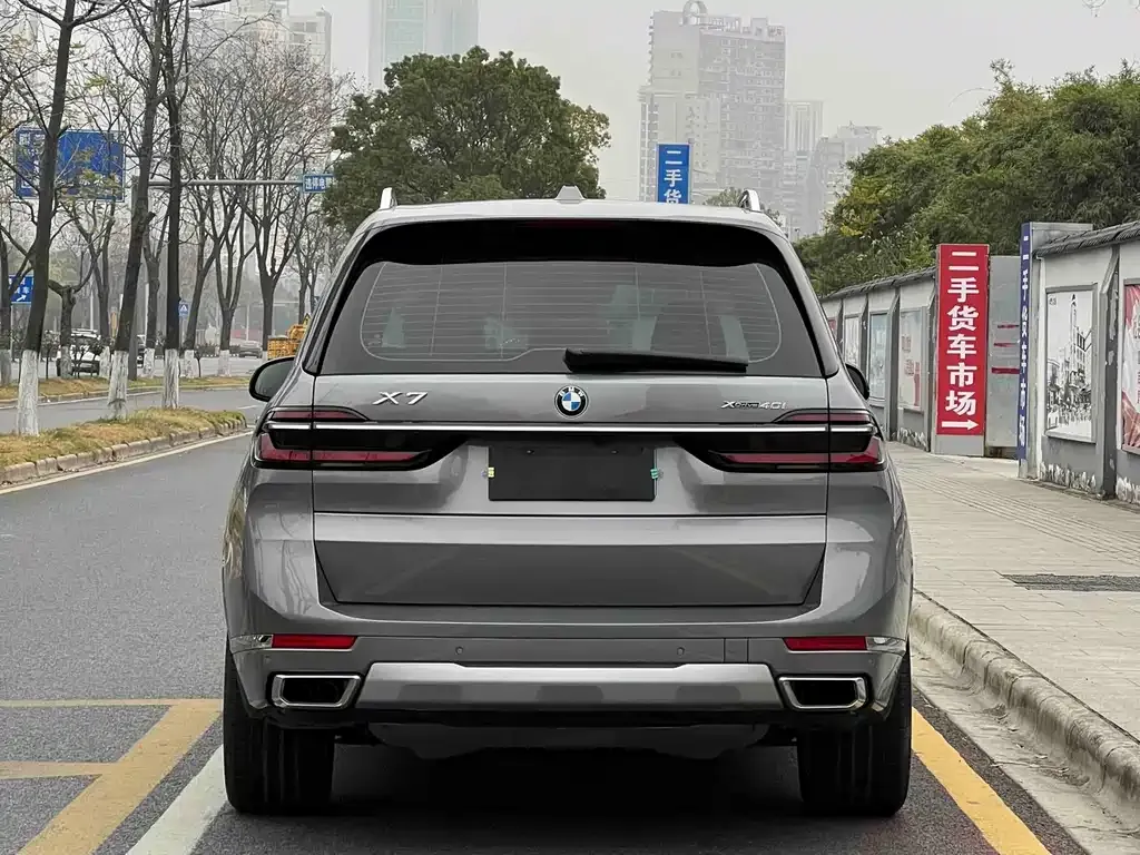 BMW X7 — фото 7