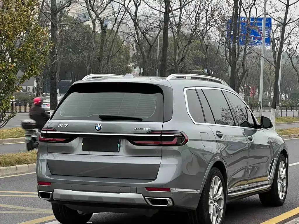 BMW X7 — фото 2