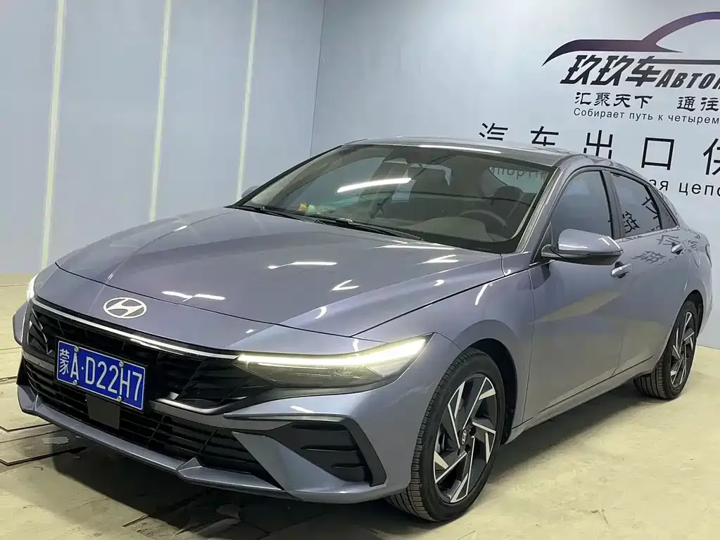 Hyundai Elantra 2023 из CN, фото 1