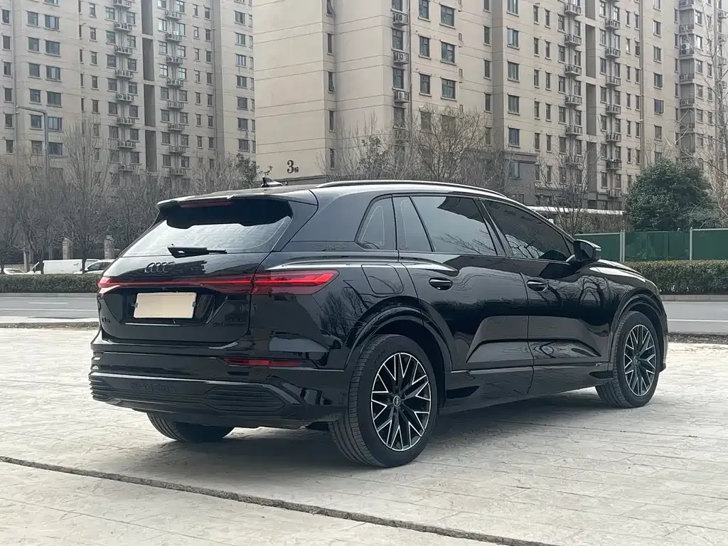 Audi Q5 e-tron 2023 из CN, фото 9