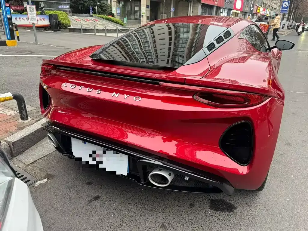 Lotus Emira 2024 из CN, фото 4