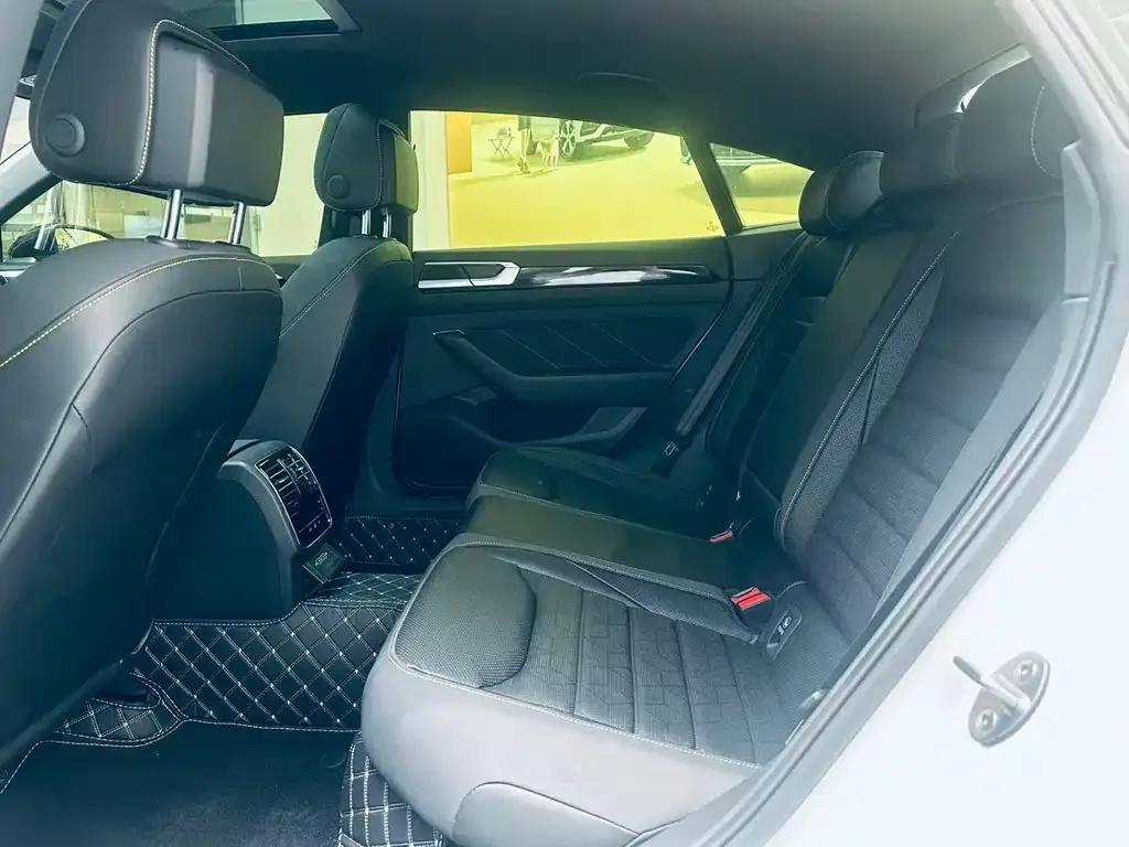 Volkswagen CC 2026 из CN, фото 4
